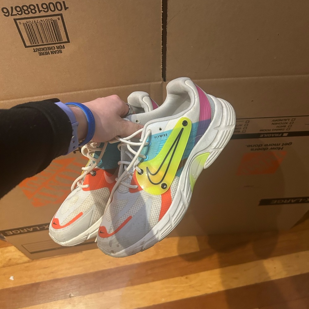 Nike woman’s ' White Multicolor Active Sneakers